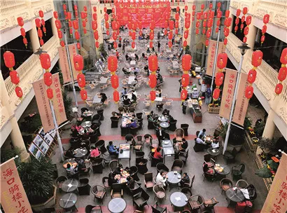 ?？隍T樓小吃街