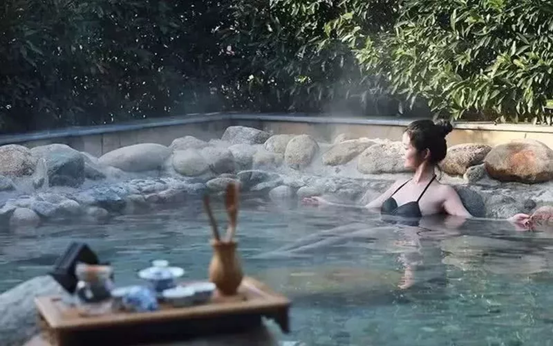 海南暖冬泉涌， 快來溫泉島泡湯